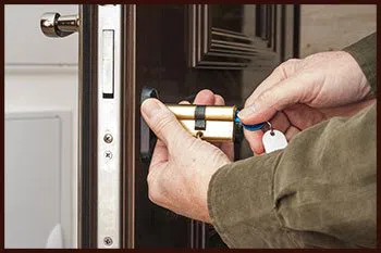 Usa Locksmith Service Long Island City, NY 347-705-6669 - 3-locksmith-key-service